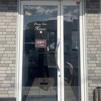 【ひとみ美容室様】店舗ガラス用サインをさせていただきました！